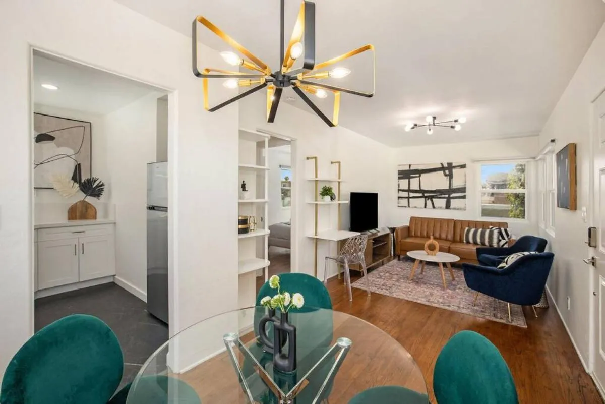 Image 4 of Stylish 1Br Retreat With Garage AC Close 2 Everything