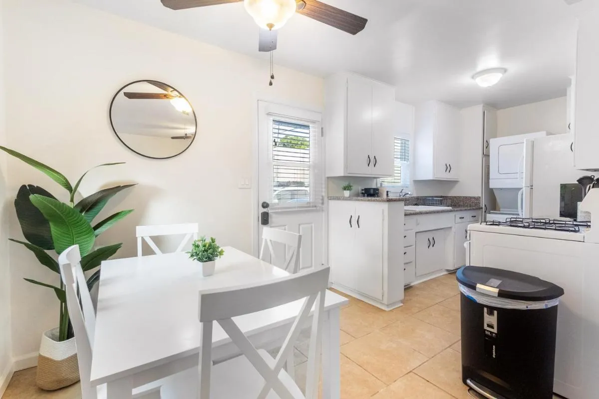 Image 3 of Sunny Bay Bungalow