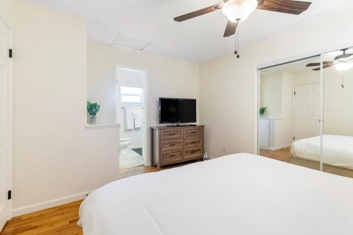 Image 6 of Sunny Bay Bungalow