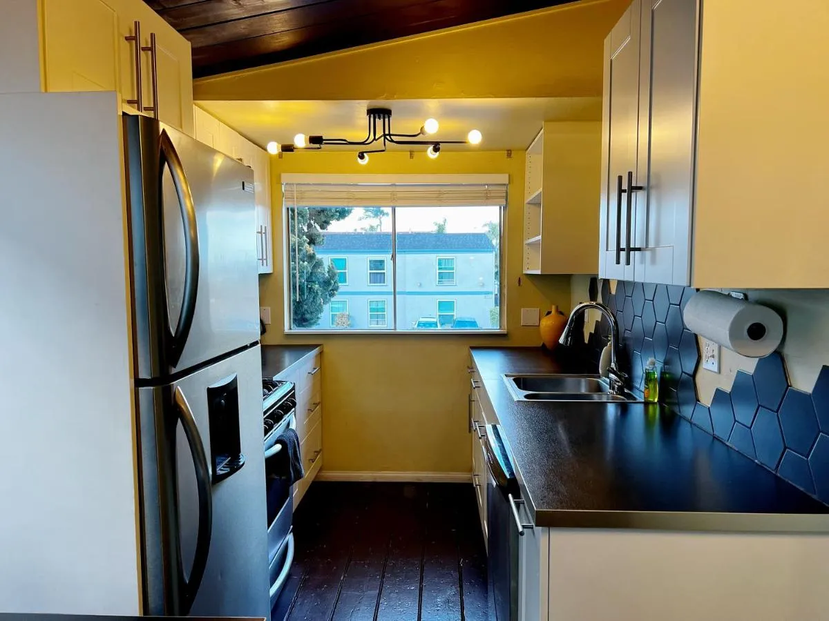 Image 4 of Sunset Haven: Lakeside Charm in Ocean Beach