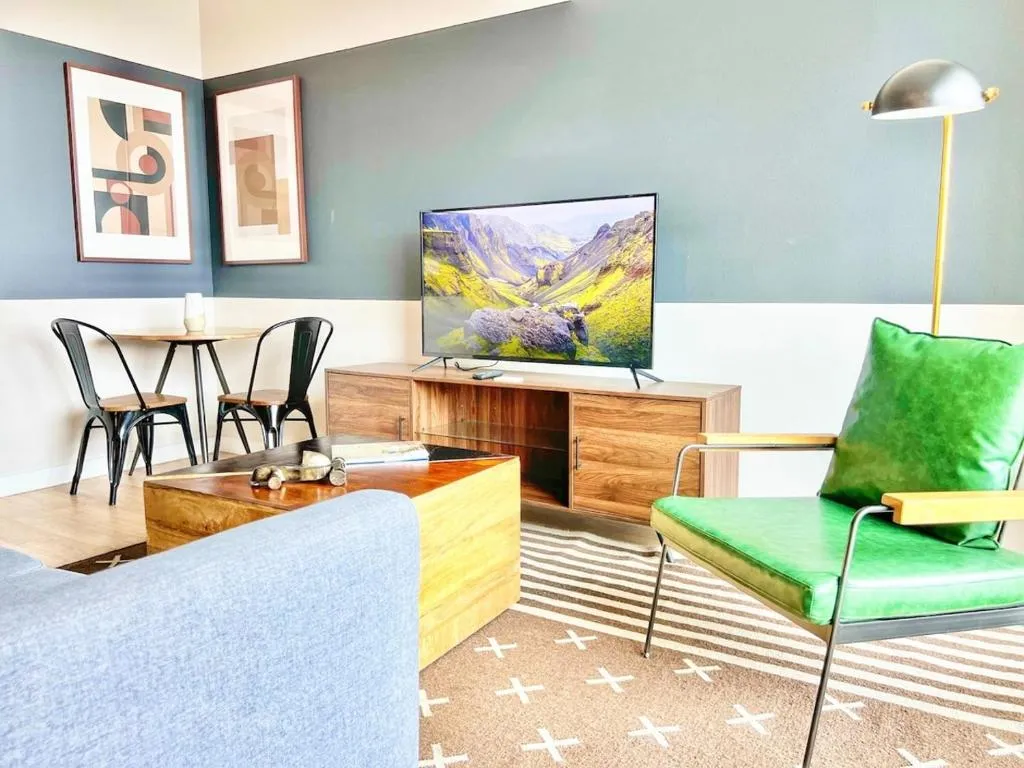 Image of Sunset Stay In Downtown San Diego