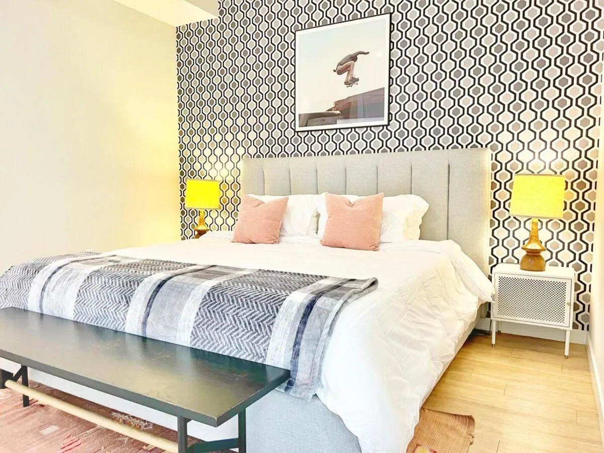 Image 1 of Sunset Stay In Downtown San Diego