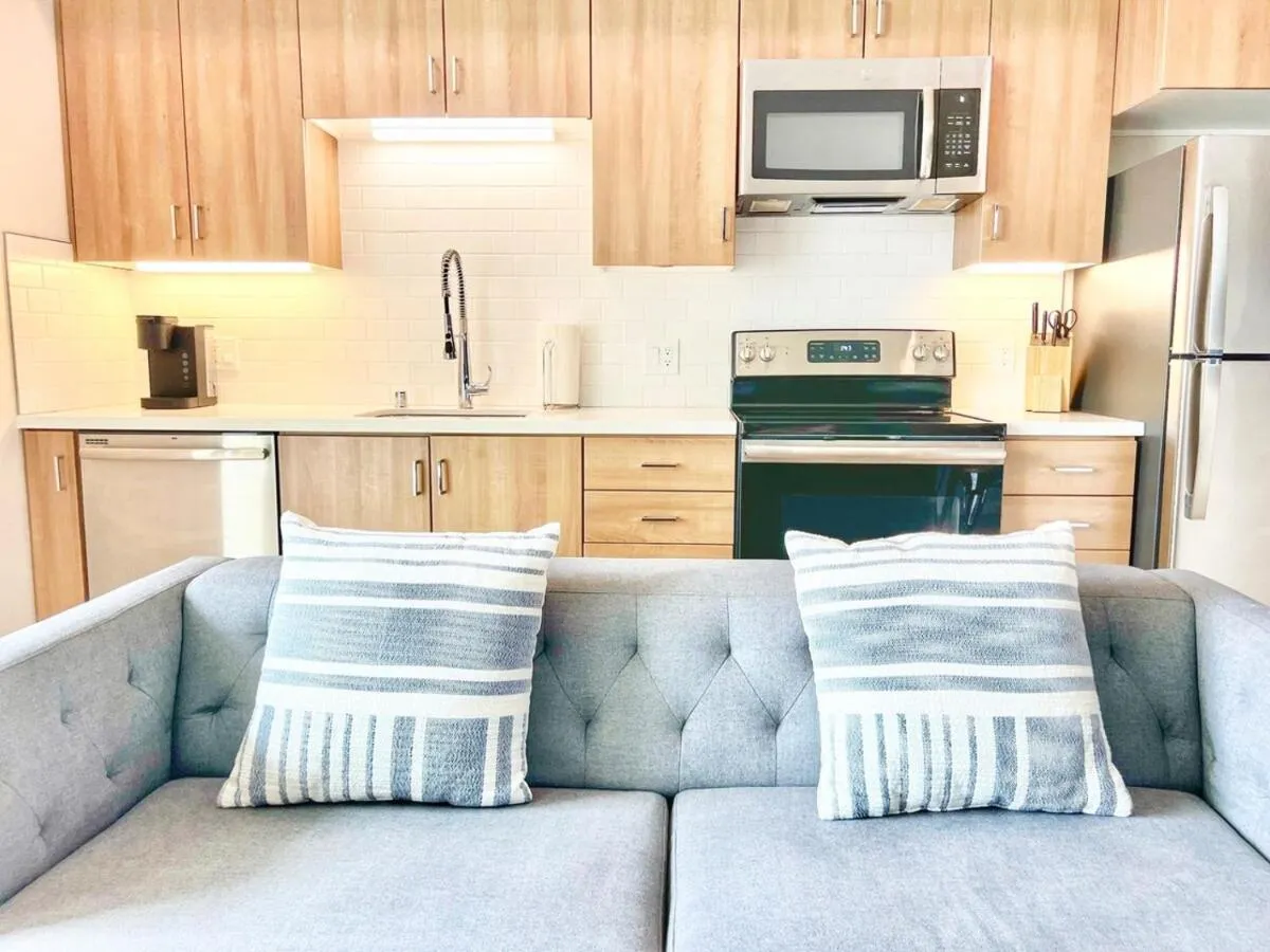 Image 3 of Sunset Stay In Downtown San Diego