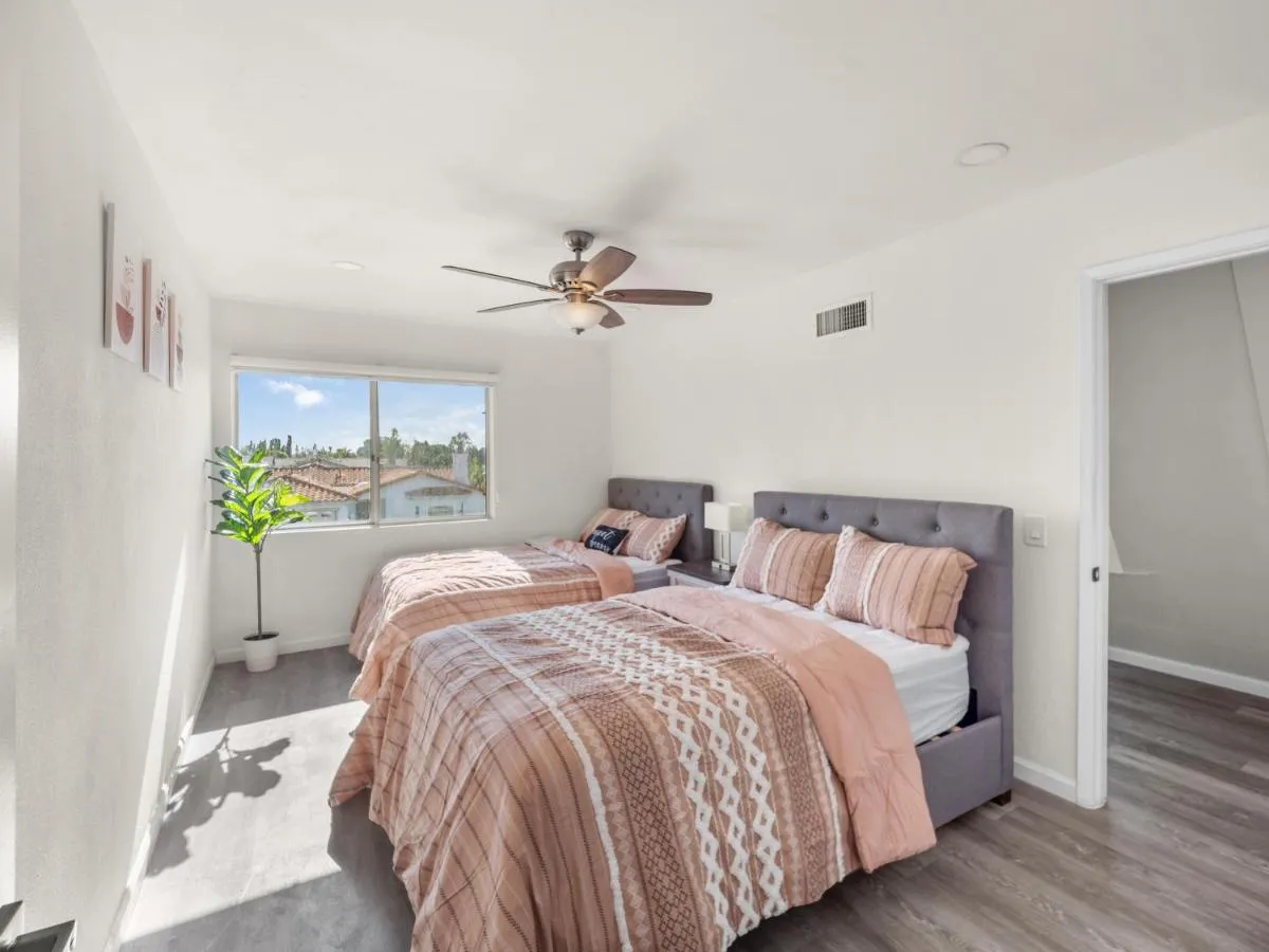 Image 1 of Super Spacious Family Vacation House!