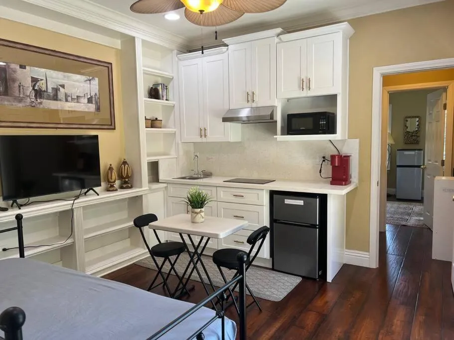 Image of The Black and White Suite at Torrey Highlands