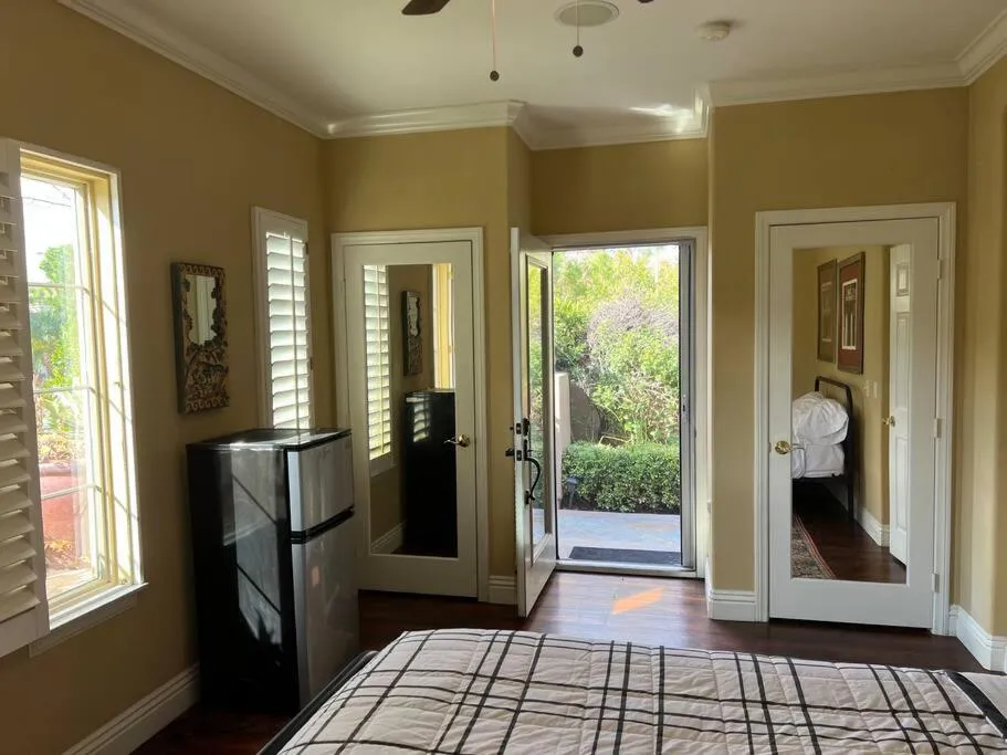 Image 6 of The Black and White Suite at Torrey Highlands