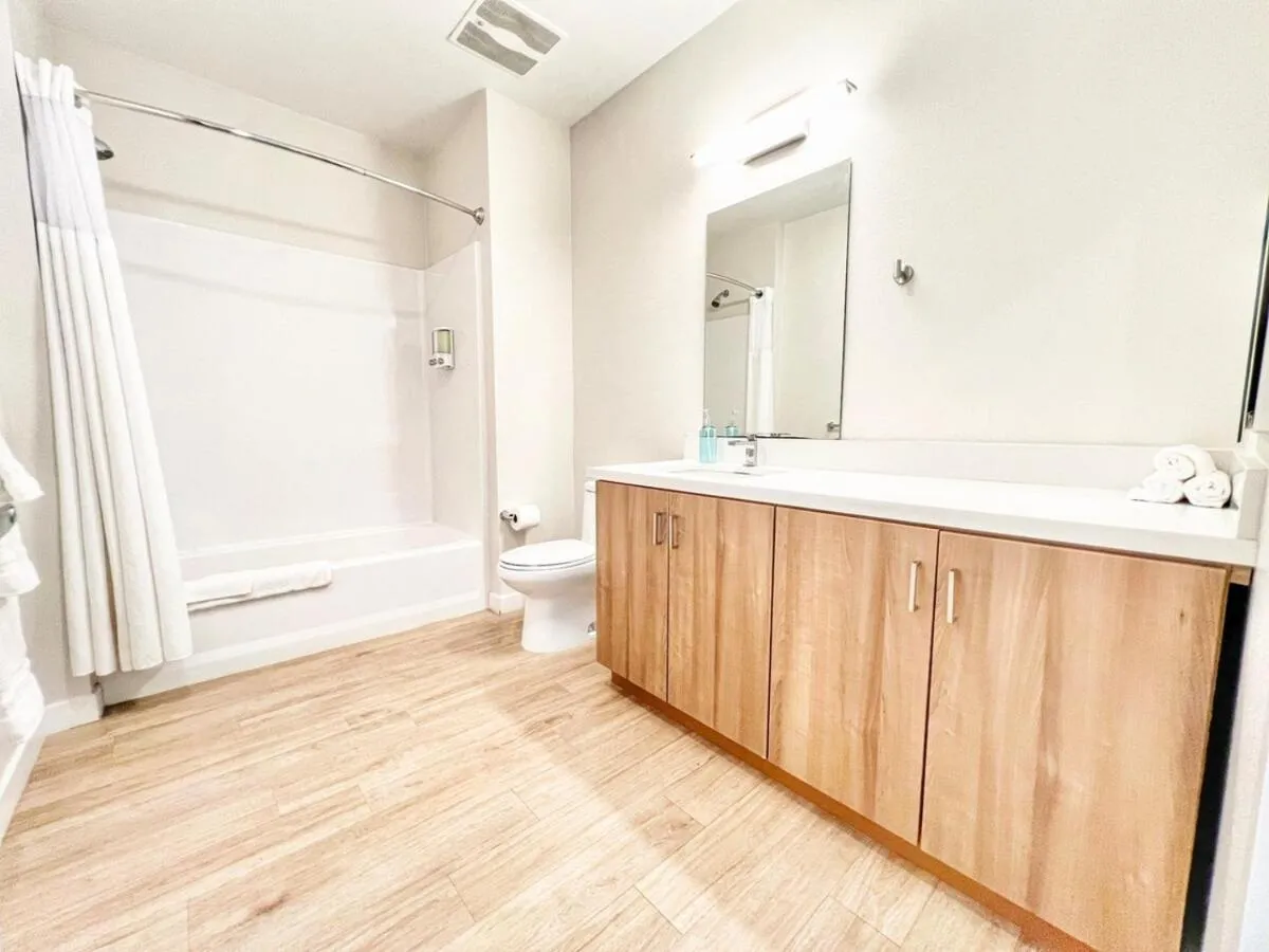 Image 2 of The Executive Getaway