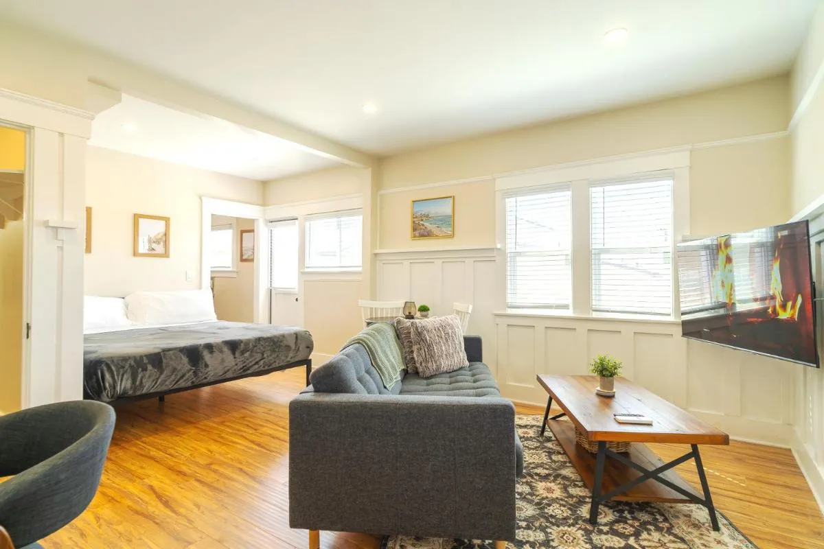 Image 3 of The Heron On Ivy