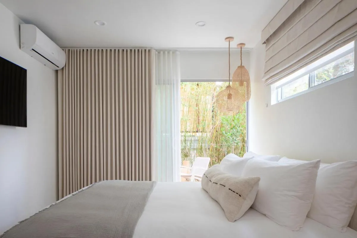 Image 1 of The Pearl Hotel