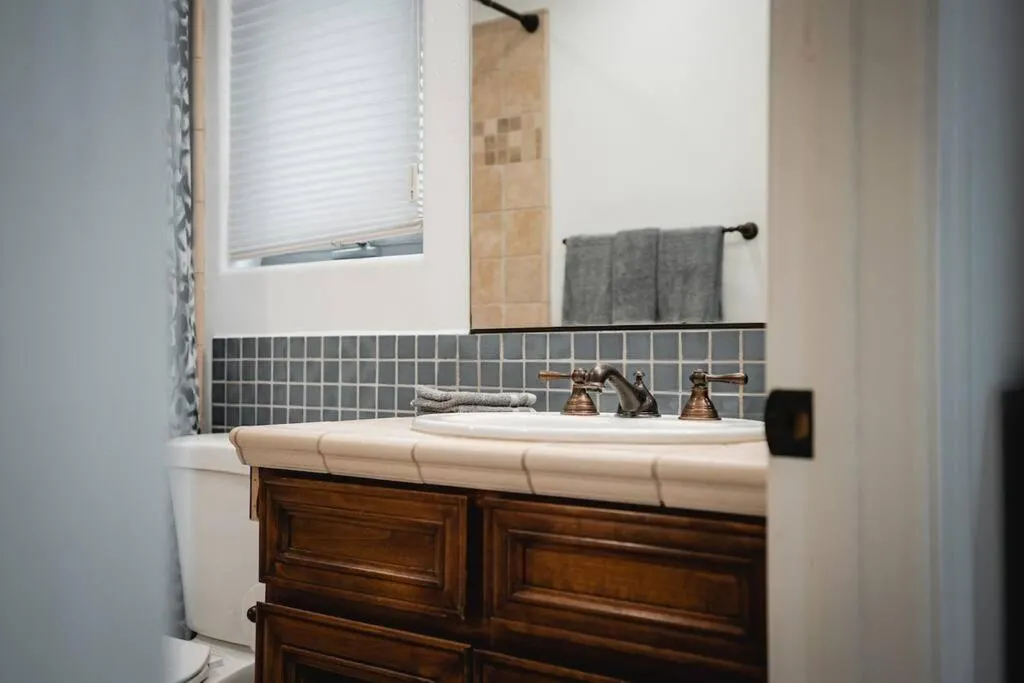 Image 5 of The San Diego Studio – Free Parking