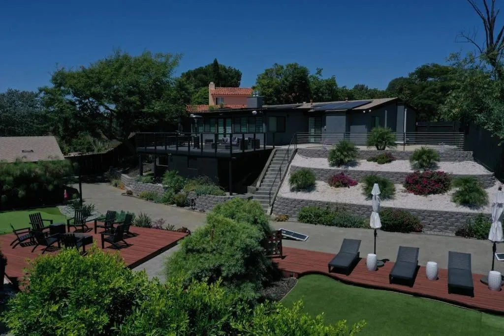 Image of Unforgettable Retreat w Private Mini-Golf Arcade