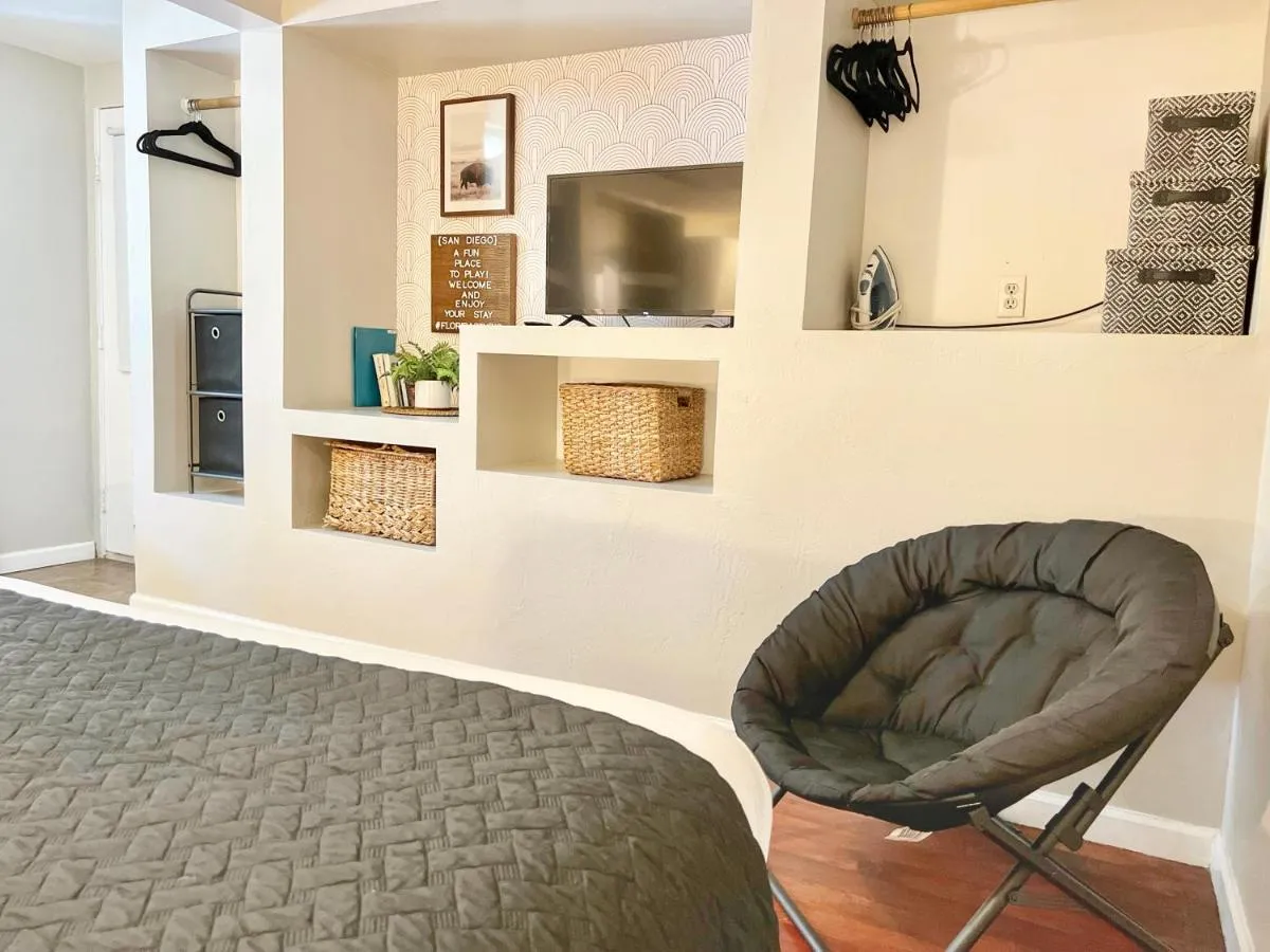 Image 4 of Urban Oasis Near The Zoo A Central Studio For 2