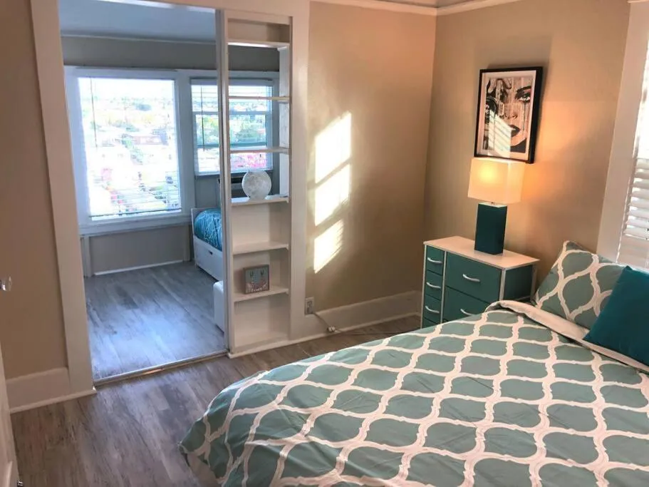 Image 6 of Viva California