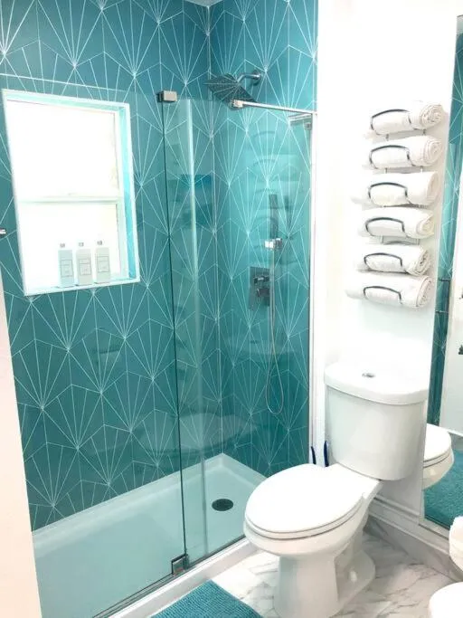 Image 3 of Viva California