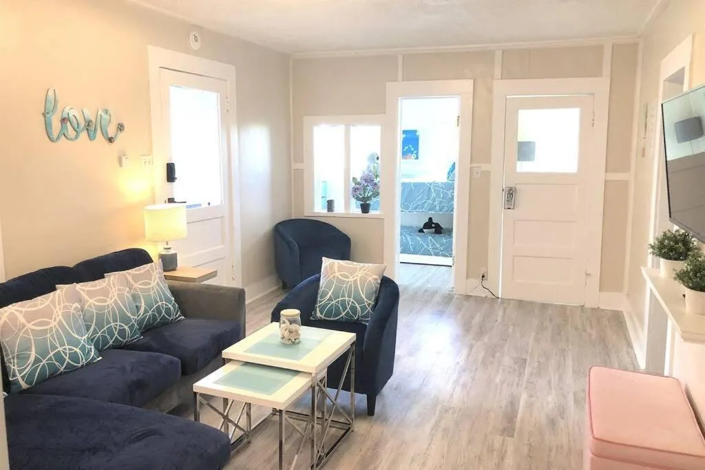 Image 4 of Viva Pacifica