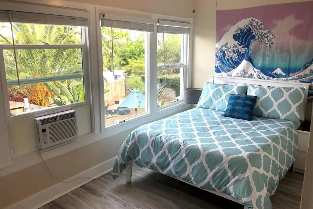 Image 1 of Viva Pacifica