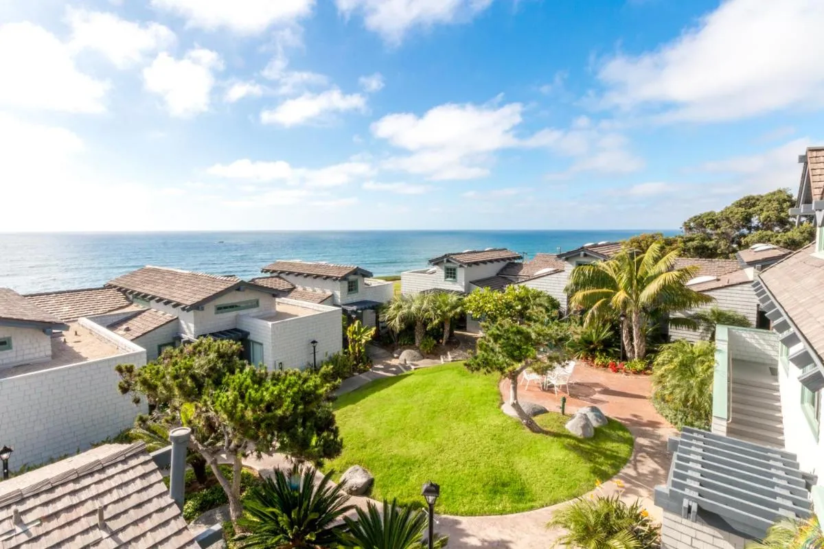 Image 5 of Wave Crest Resort