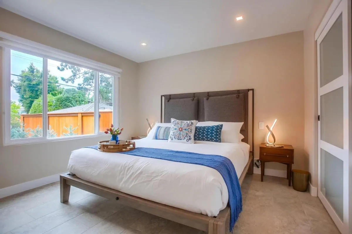 Image 1 of Windansea Beach House