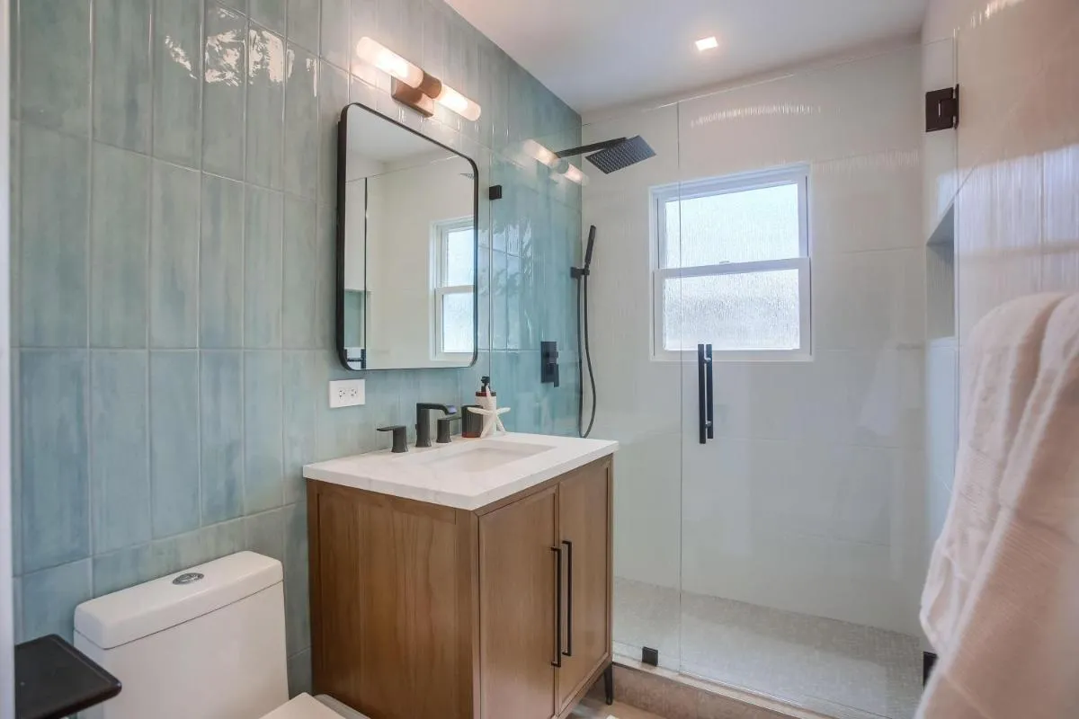 Image 2 of Windansea Family Retreat