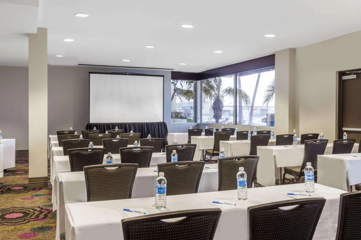 Image 5 of Wyndham San Diego Bayside