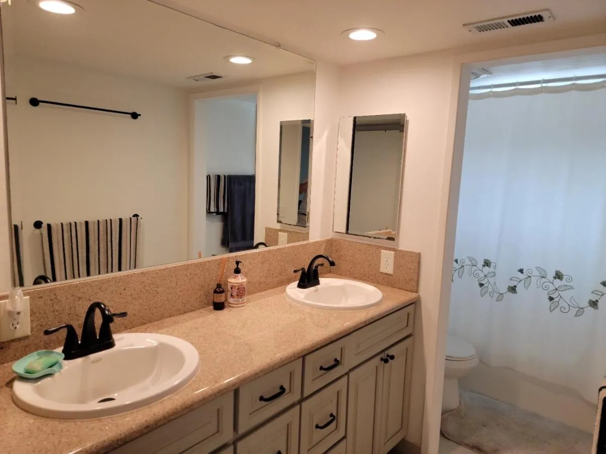 Image 6 of yellow door