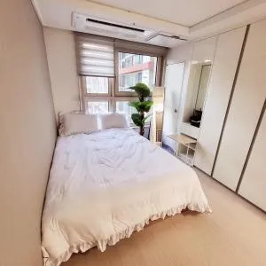 Image 4 of 1 min to Sinnonhyeon Cute and Cozy House