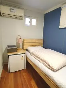 Image 4 of Fill House