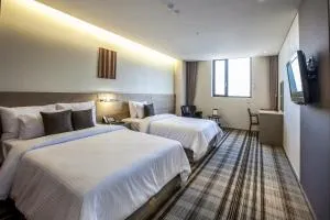 Image 5 of Hamilton Hotel