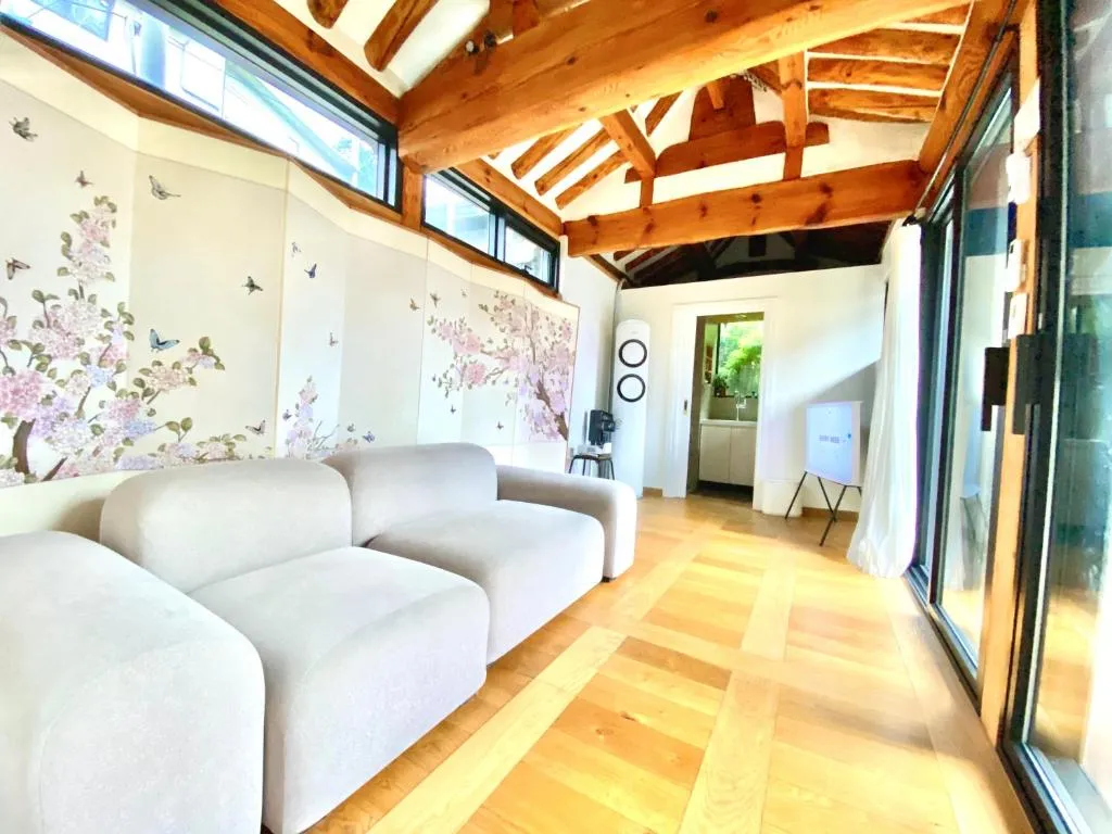 Image of Hanok JADE
