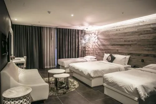 Image 2 of Hotel The Designers LYJ Gangnam Premier