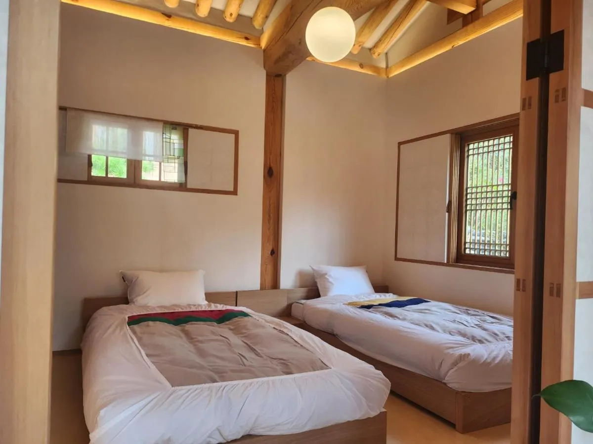 Image 6 of IRIRU Luxury Hanok Stay – Eunpyung Hanok village