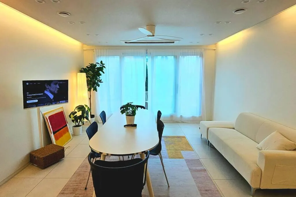 Image 2 of Itaewon Hills House