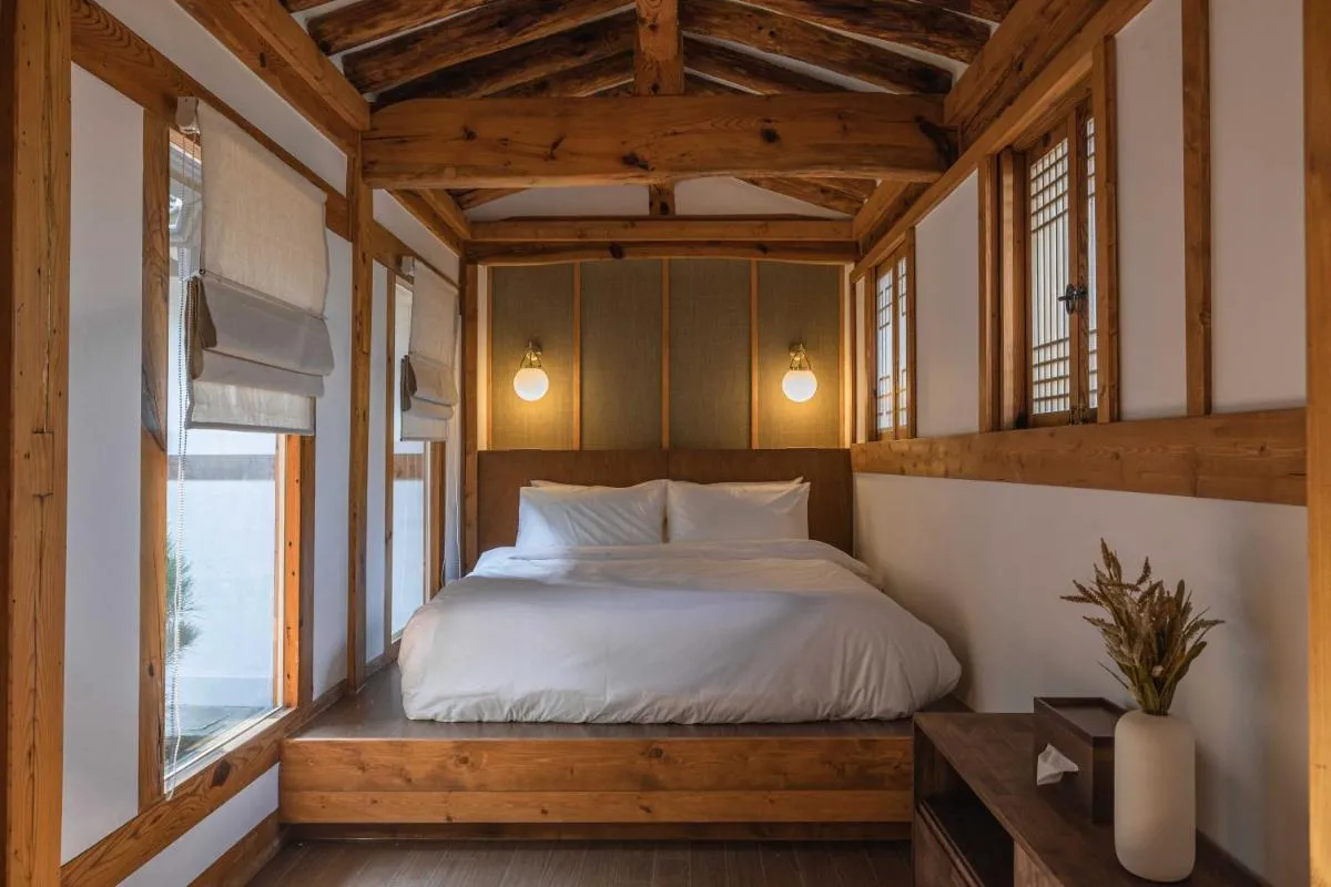Image 5 of Luxury hanok with private bathtub – SN02
