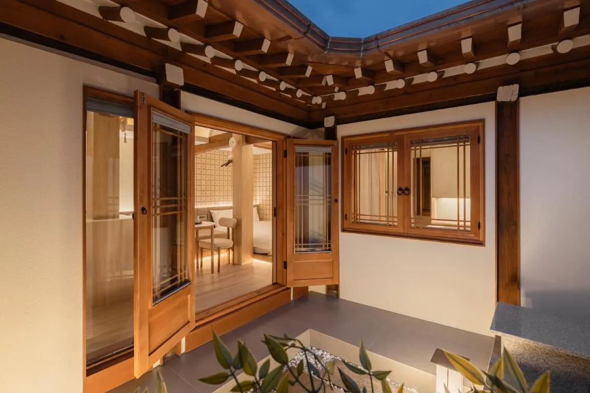 Image of Luxury hanok with private bathtub – SN19