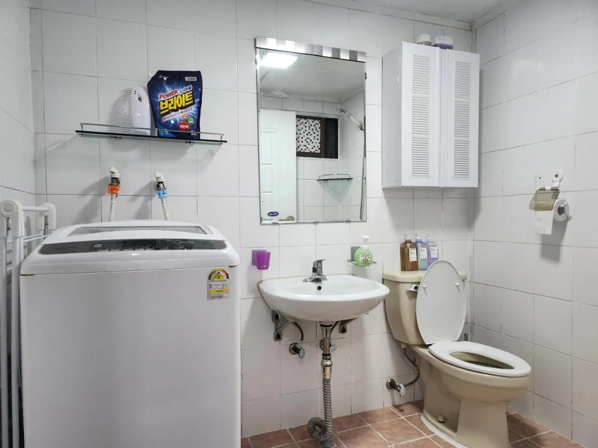 Image 6 of Newly renovated spacious 2 bedroom unit in HBC #1