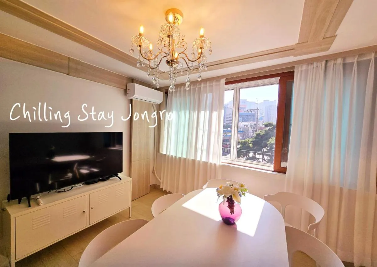 Image 2 of OPEN-ChillingStay jongro DDM, Dongmyo Station, 2min, Convenient transportation to Sinseol-dong Station