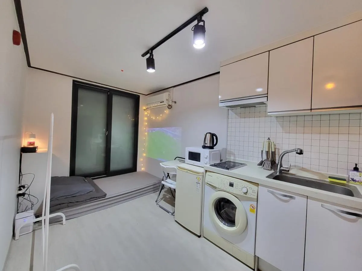 Image 4 of Seoul Fully Furnished Rental Apartment #Studio, Near Miasageori Subway Station Line 4