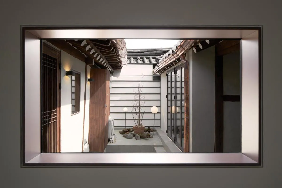 Image 5 of Stay Elegance
