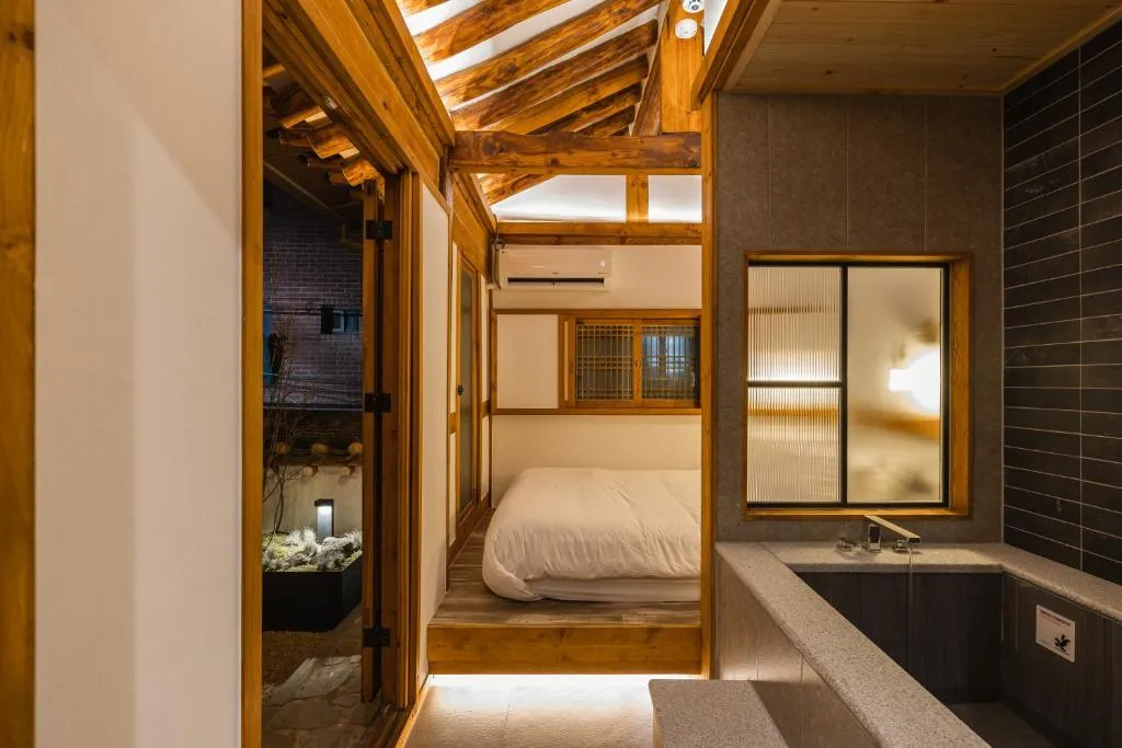 Image of Warm nest retreat