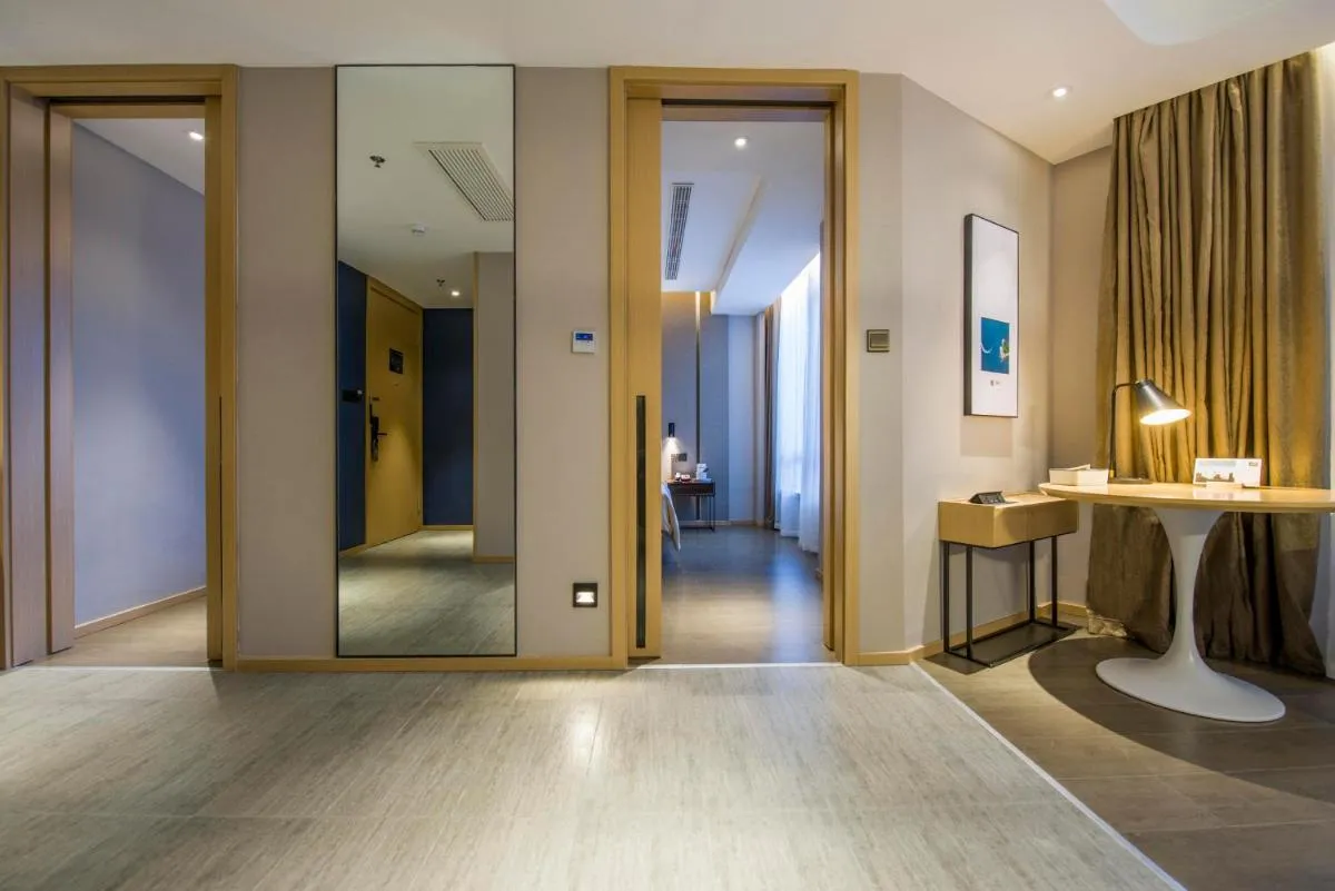 Image 2 of Atour Hotel Shenzhen Nanshan Shekou