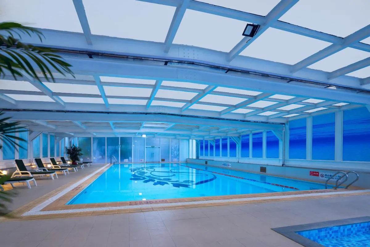 Image 1 of Crowne Plaza Hotel & Suites Landmark Shenzhen, an IHG Hotel – Nearby Luohu Border, Indoor heated swimming pool, Receive RMB100 SPA coupon upon check-in