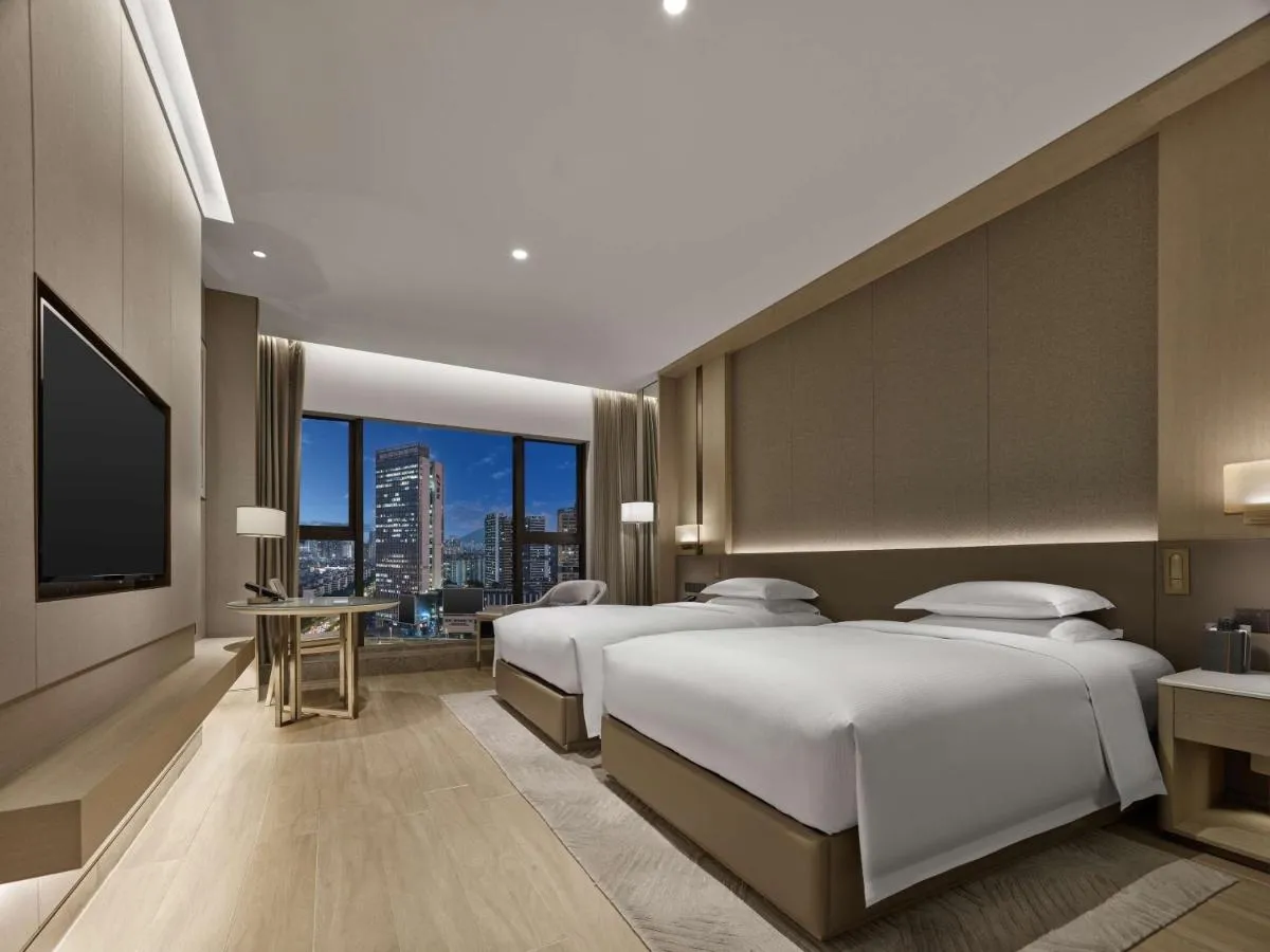 Image 3 of DoubleTree By Hilton Shenzhen Nanshan Hotel & Residences