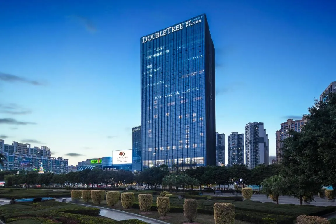 Image of DoubleTree by Hilton Hotel Shenzhen Longhua, Near MTR Qinghu, Shenzhen North Railway, Uniwalk & Uniworld Shopping Mall, Sam’s Club, Shenzhen Art Museum New Venue, Costco
