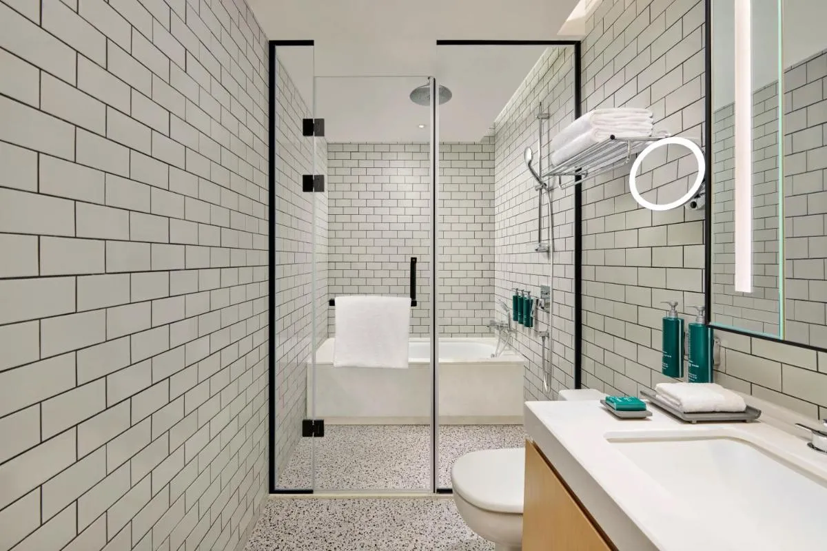 Image 2 of Doubletree By Hilton Shenzhen Airport Residences