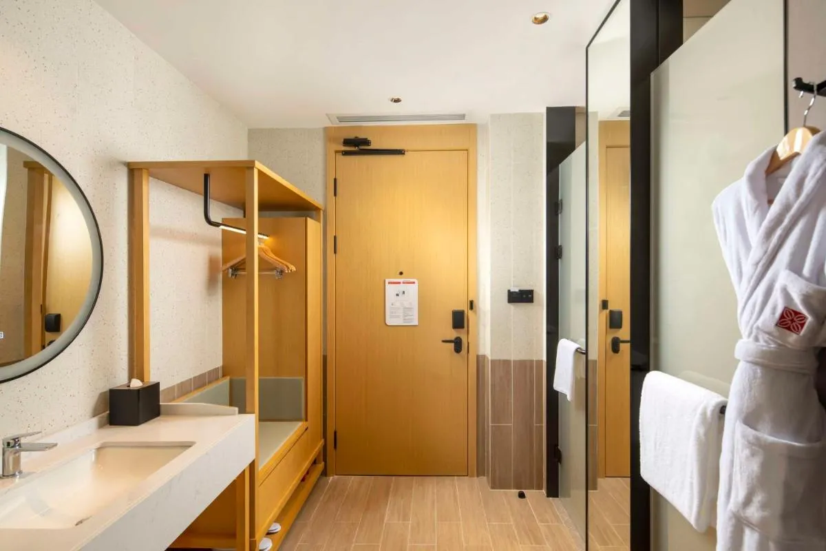 Image 2 of Hilton Garden Inn Shenzhen Airport