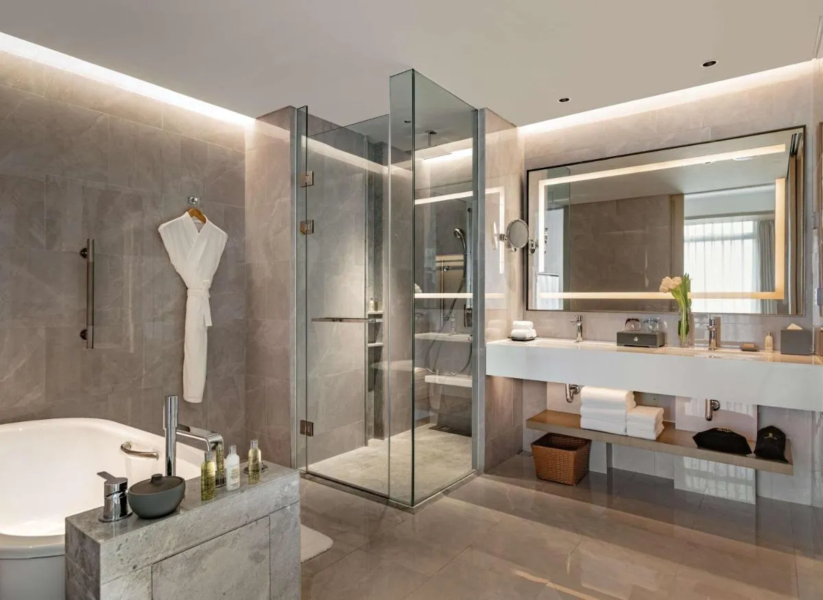 Image 2 of Hilton Garden Inn Shenzhen World Exhibition & Convention Center