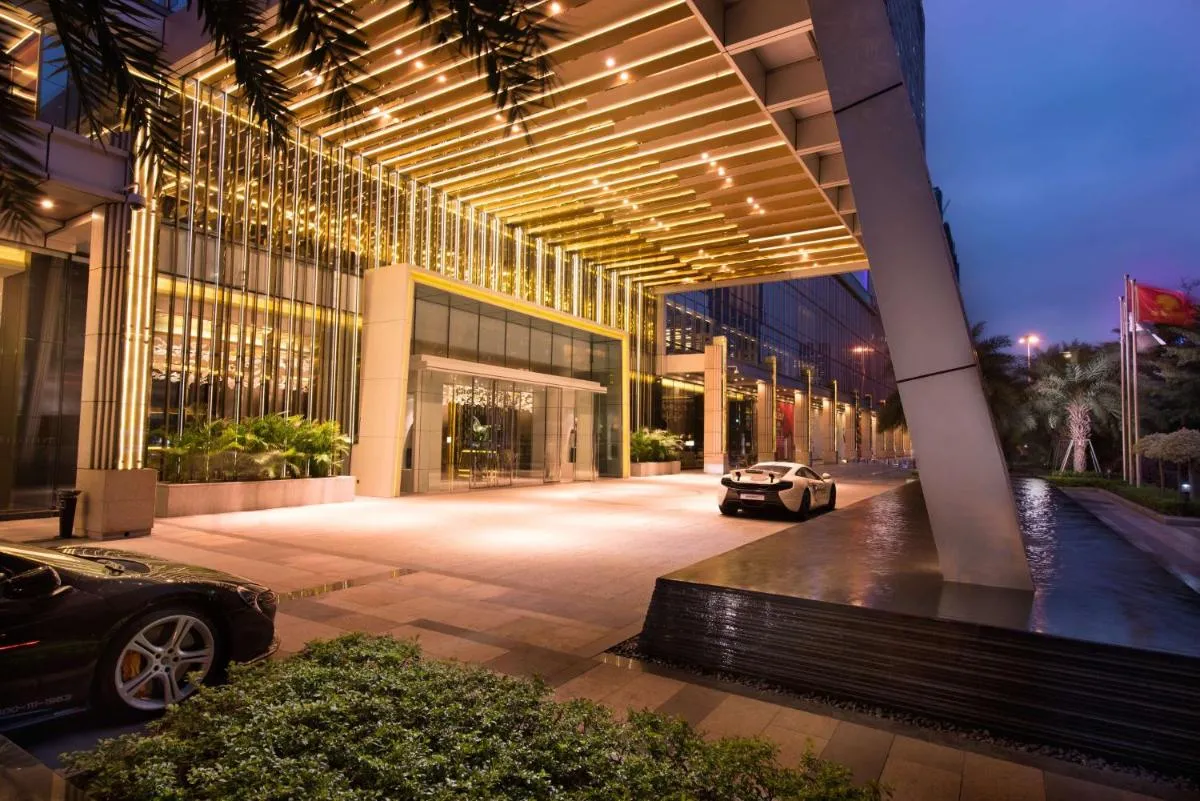 Image 4 of Hilton Shenzhen Futian, Metro Station at Hotel Front Door, Close to Futian Convention & Exhibition Center