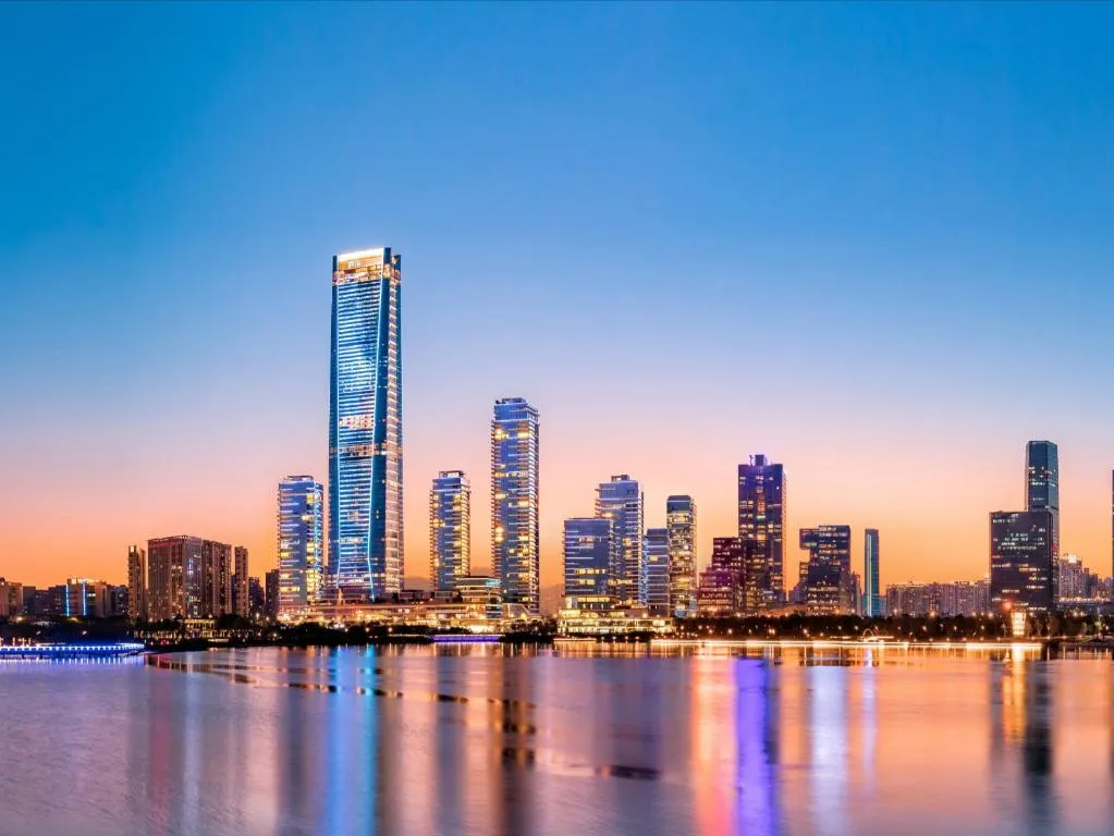 Image of Raffles Shenzhen, Enjoy the daily happy hour in Long Bar, complimentary mini bar and welcome amenities