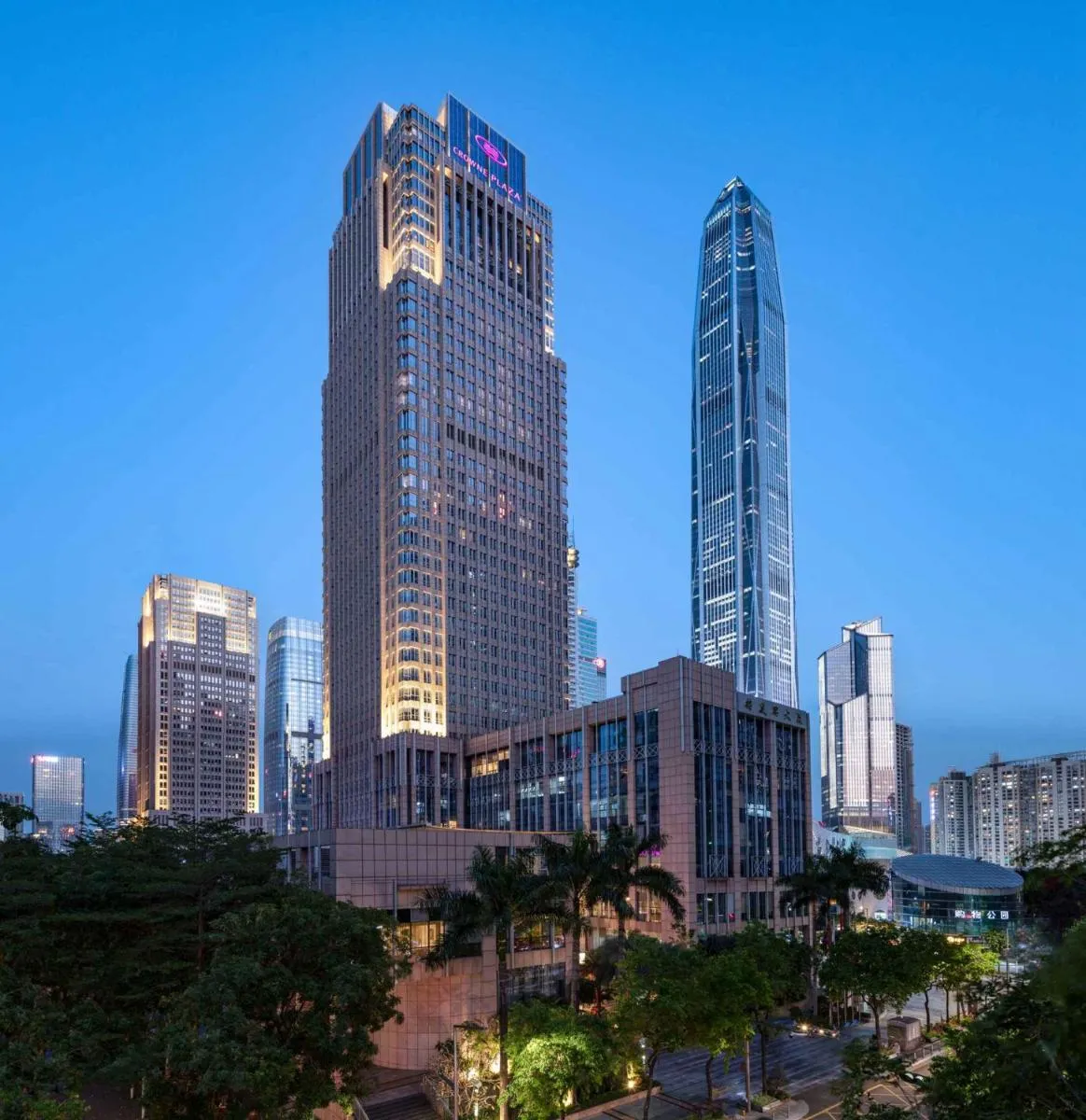 Image 3 of Shenzhen Futian Crowne Plaza Hotel,Near by Futian Station and Coco Park, Outdoor Heated Pool