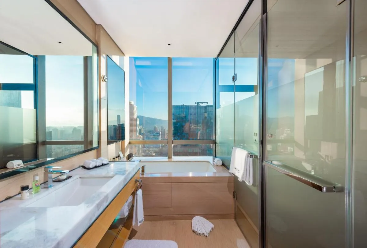 Image 2 of Shenzhen Futian Wyndham Grand
